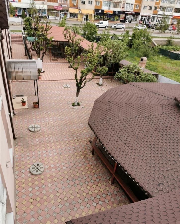 Habibi Pascani Exterior foto